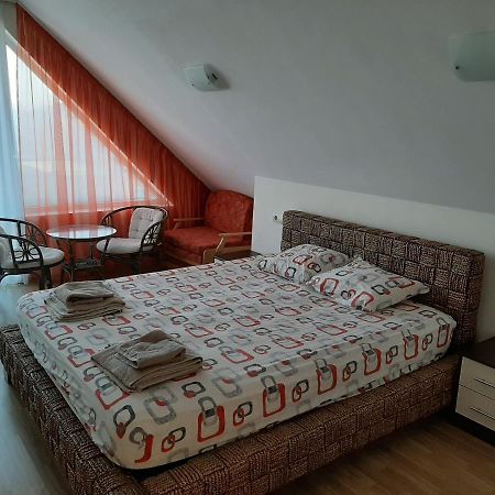 Alexander Lozenets Beach Complex Apartment 외부 사진