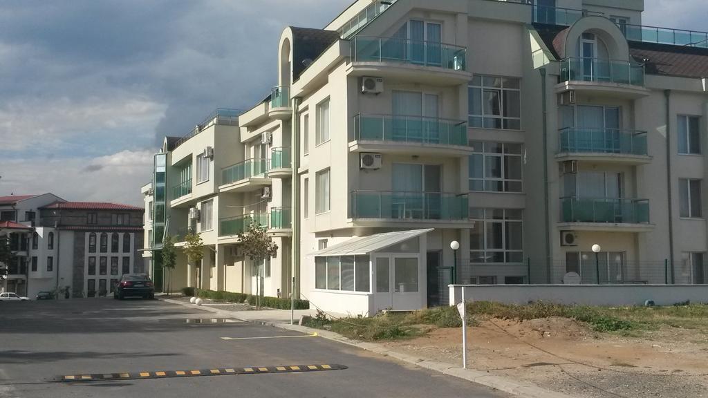 Alexander Lozenets Beach Complex Apartment 외부 사진
